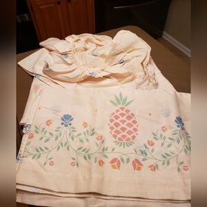 Vintage Full Ivory With Pineapple Design Sheets